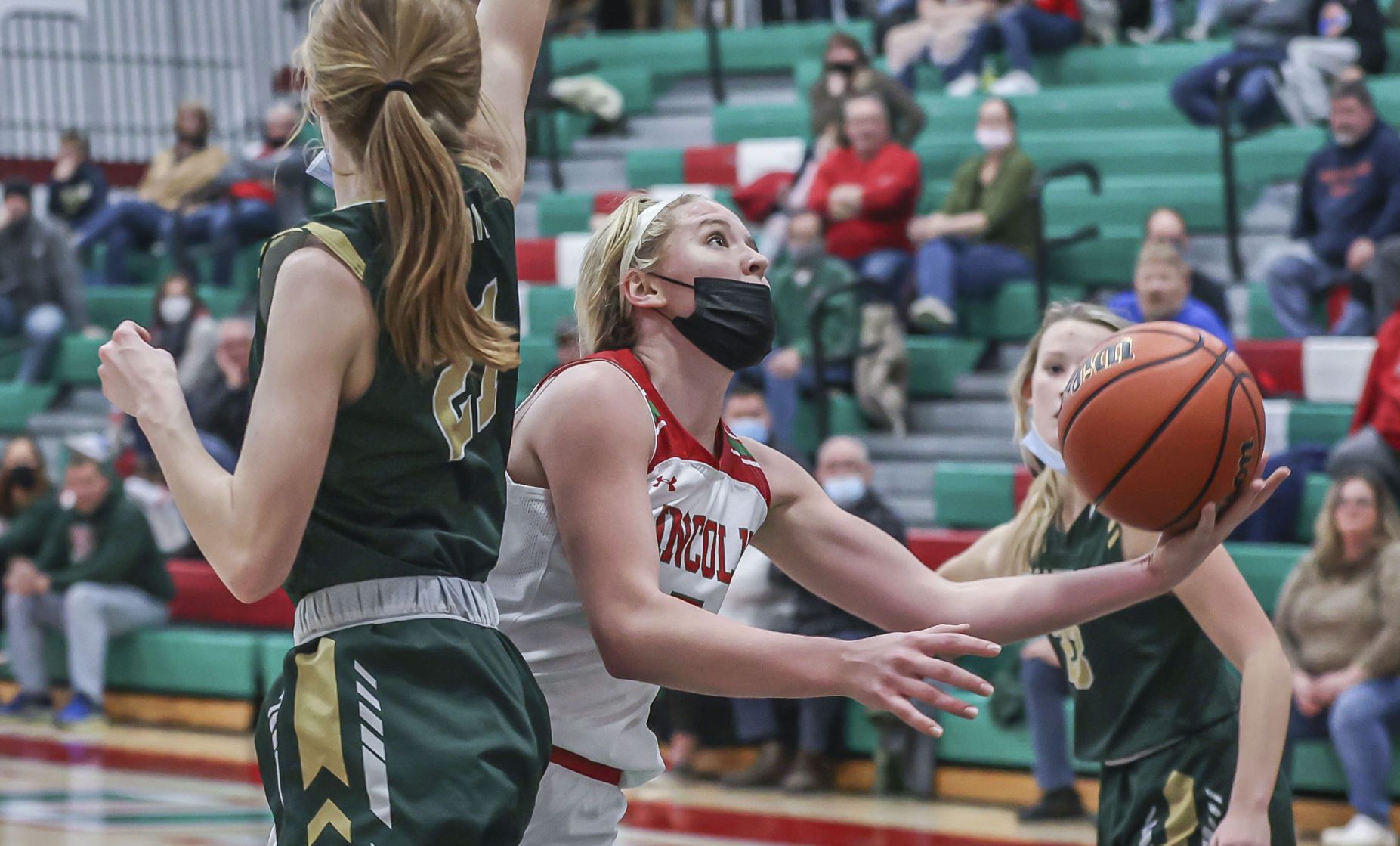 Mattoon girls at Lincoln 27 011422.JPG